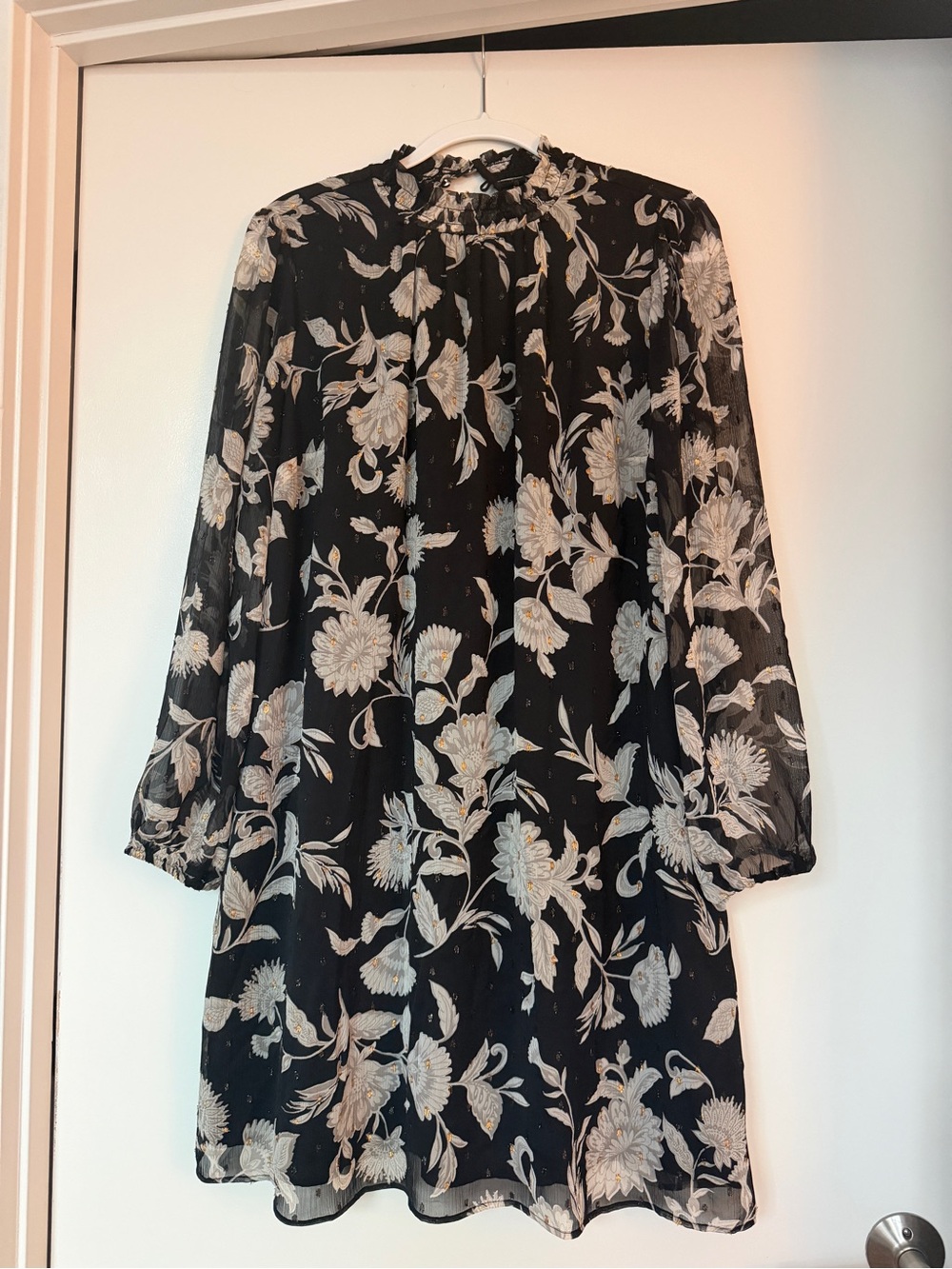 Ann Taylor Black Floral Long-Sleeve Shift Dress